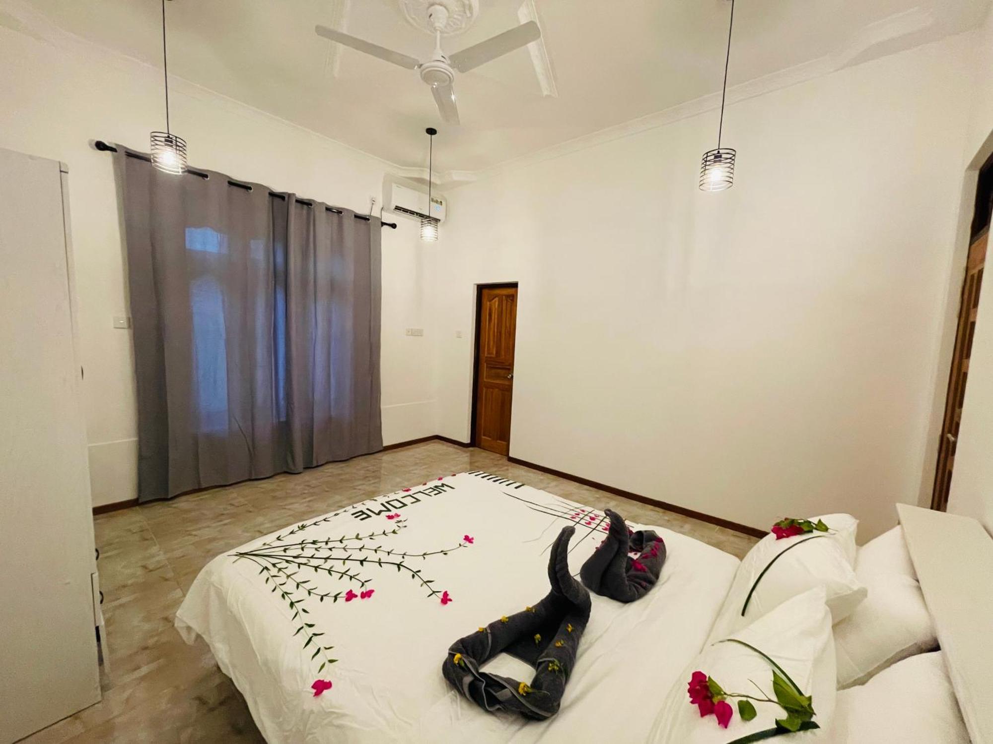 White Tern Maldives Hotel Maamigili Island Exterior photo