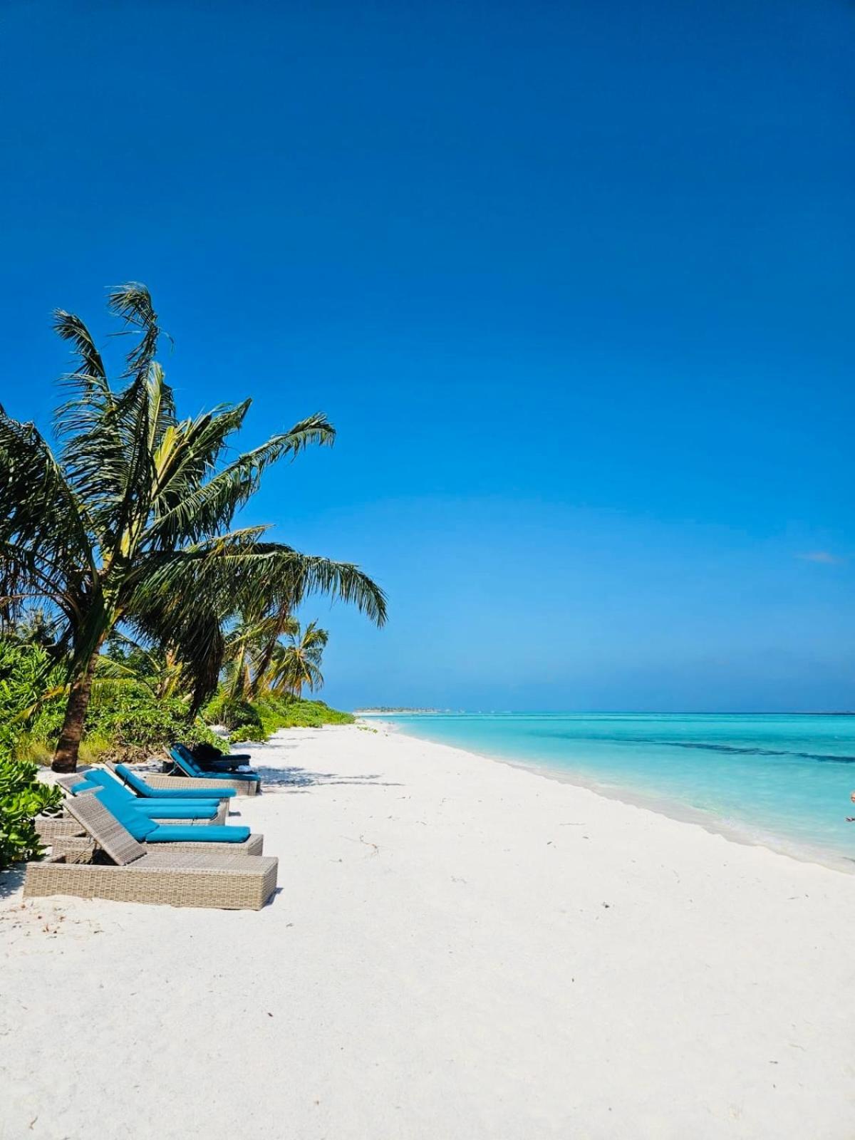 White Tern Maldives Hotel Maamigili Island Exterior photo